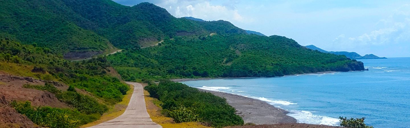 Route cyclable Santiago de Cuba – Bayamo – Holguin le long de la côte sud